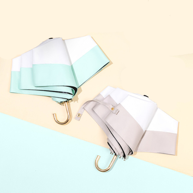 アルミニウムハンドルを備えた日焼け止めの折りたたみ傘 